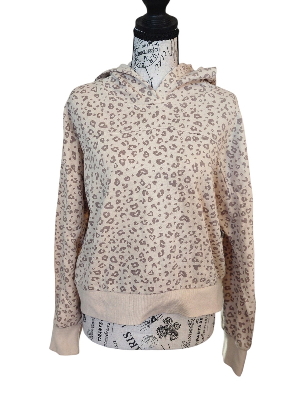 Olive + Oak Leopard Print Raw-Hem Hoodie, Size Medium